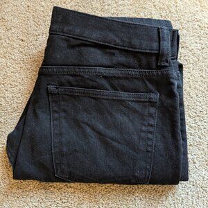 Everlane	Black Skinny Jeans